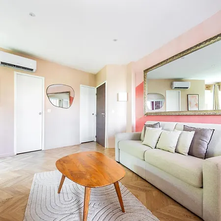 Avec Sauna Rue Gourgaud Appartement